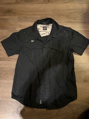 Fox Men’s Black Short Sleeve Casual Button-Down Shirt